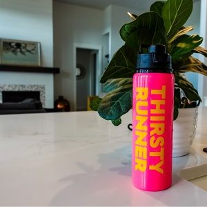 NEW H2O Go 28oz Surge Water Bottle (new)